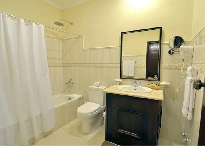 Hotel E La Avellaneda