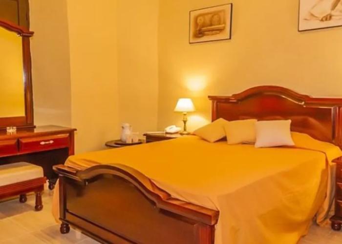 Hotel E La Avellaneda