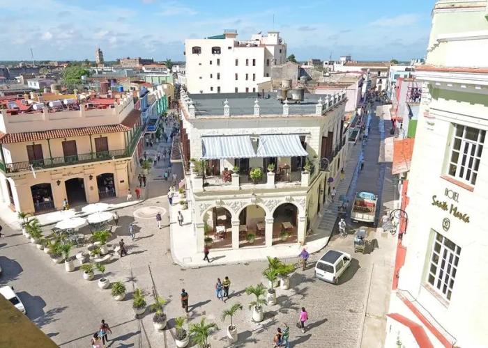 E Santa MarA­a
