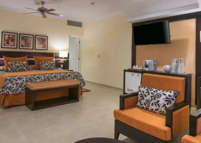 Hotel Playa Pesquero Premium All-Inclusive