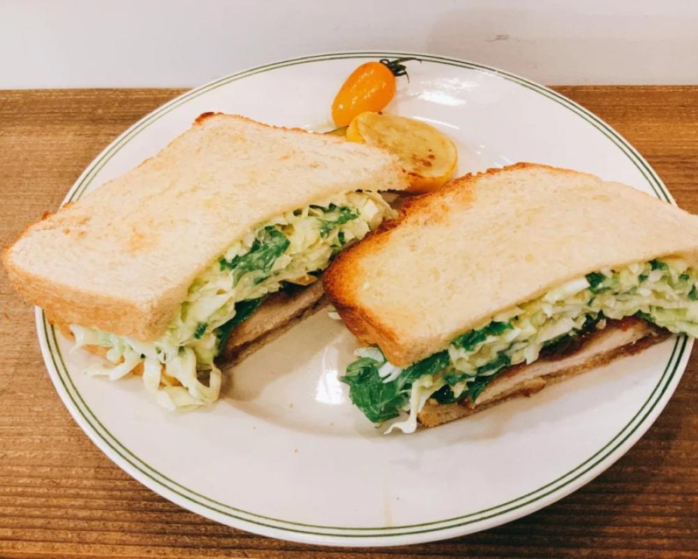 фото Akicafe Inn Guesthouse