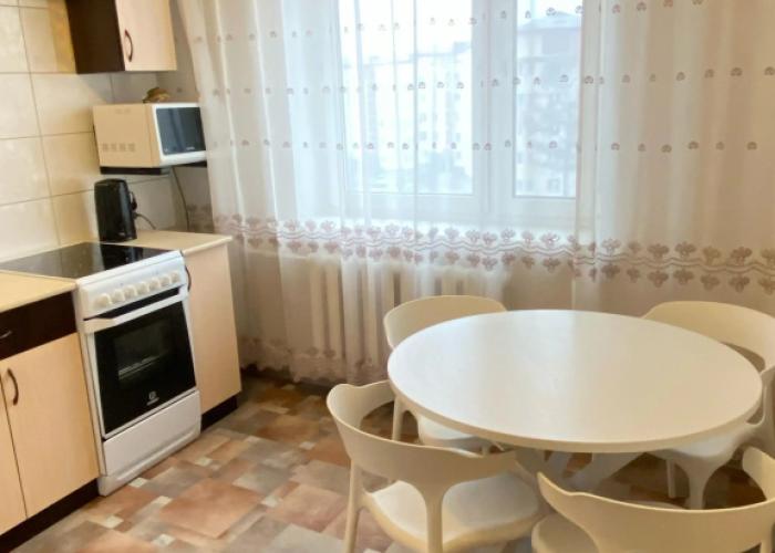 Na Parkovoy Ulitse, 9 Flat
