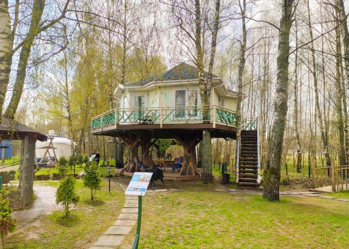 Na Dereve Guesthouse