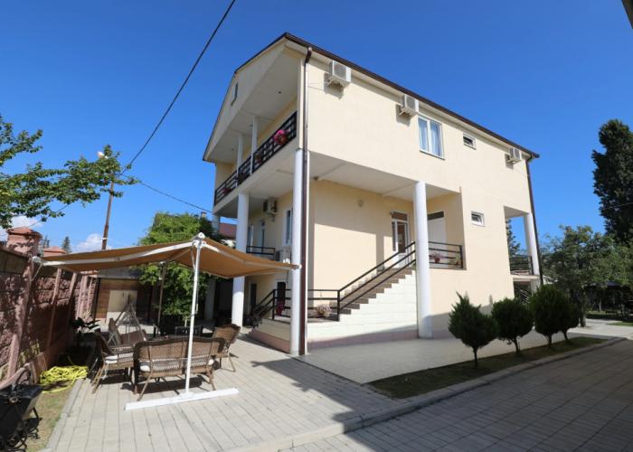 Rozalin Guest House