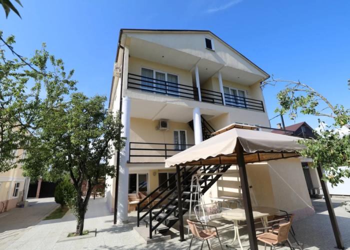 Rozalin Guest House