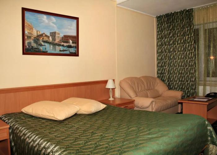 Kedr Hotel