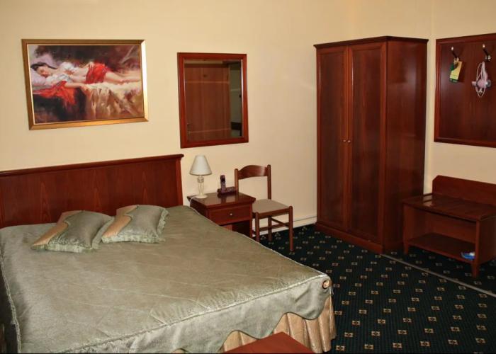Kedr Hotel