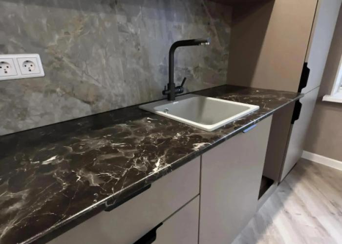Novyie Apartamentyi Flat