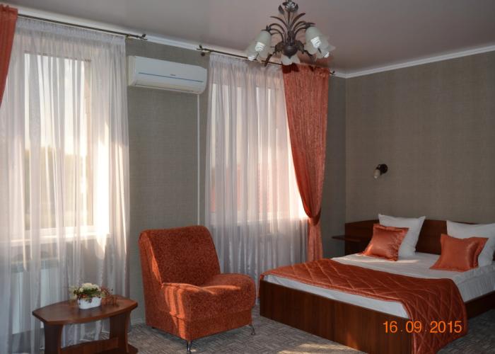Druzhba Hotel