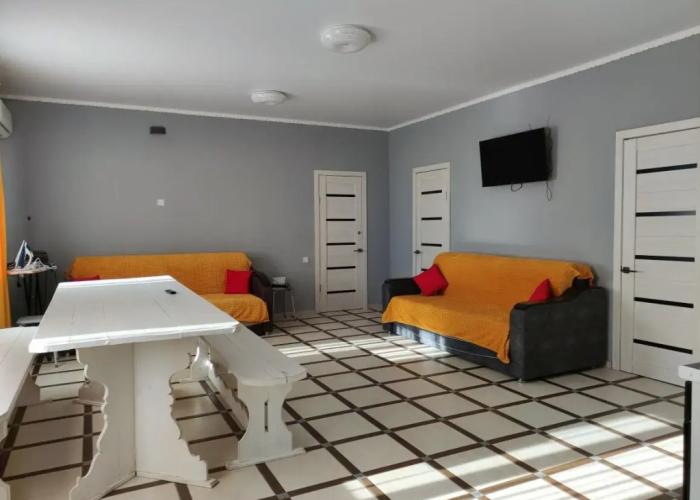 Raduzhny Private House