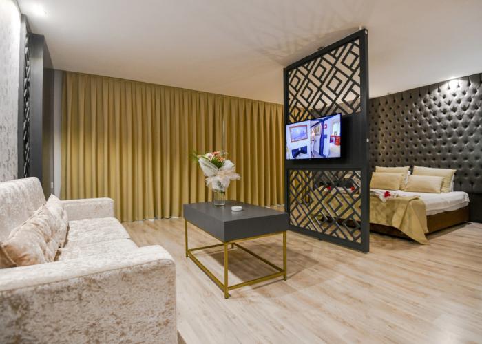 Pia Bella Hotel