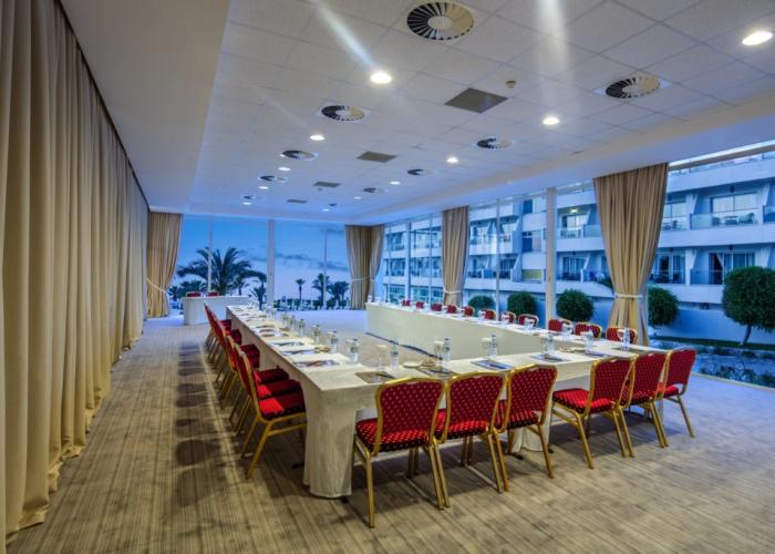 Acapulco Resort Convention SPA Hotel