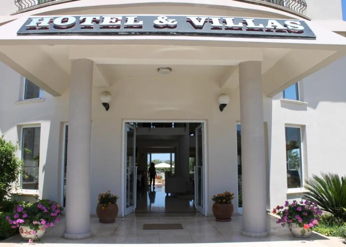The Prince Inn Hotel & Villas