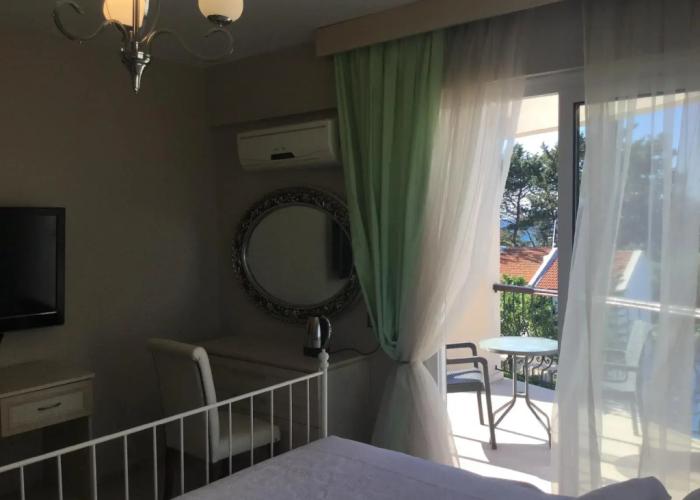 The Prince Inn Hotel & Villas
