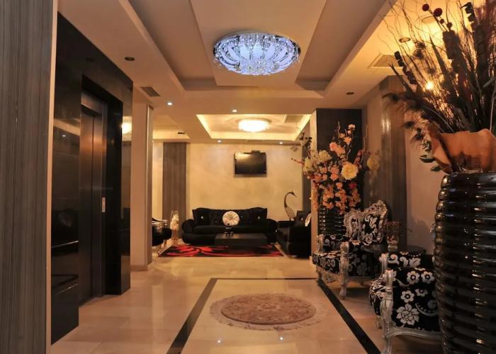 Grand Center Boutique Hotel
