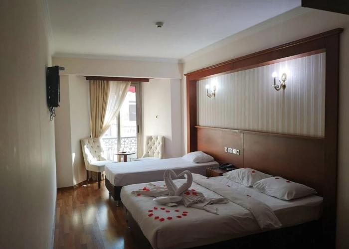 Grand Center Boutique Hotel
