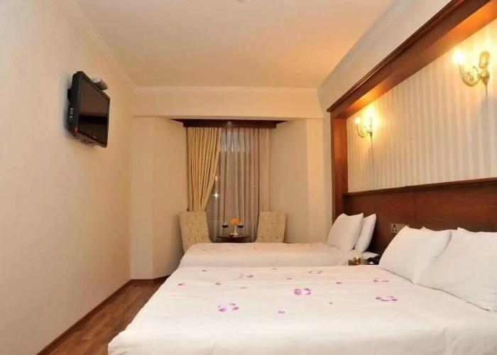 Grand Center Boutique Hotel