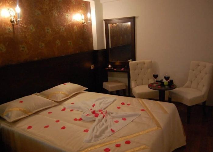 Grand Center Boutique Hotel