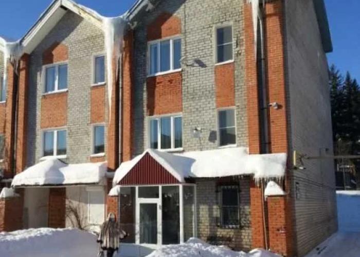 Puteshestvennik Guest House