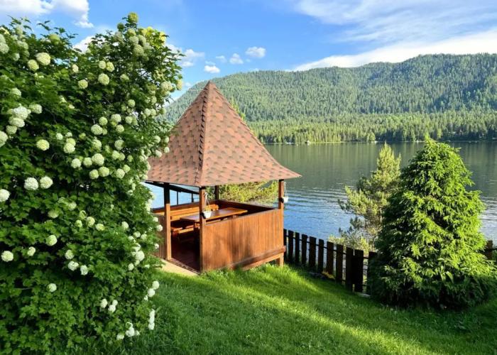 Elan Guest House