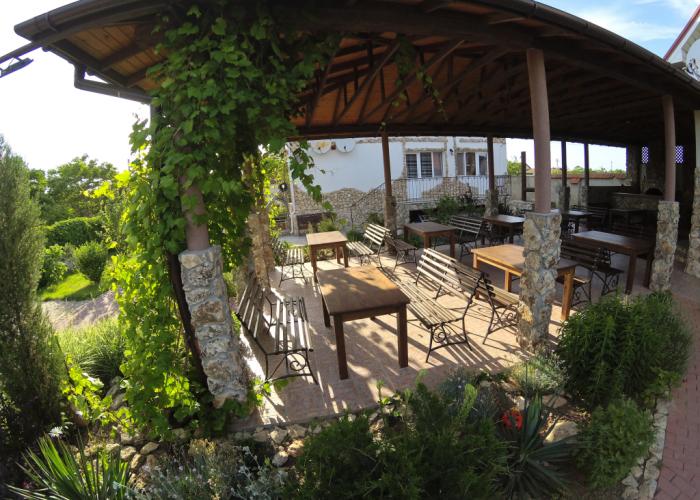 Alfa Guest House