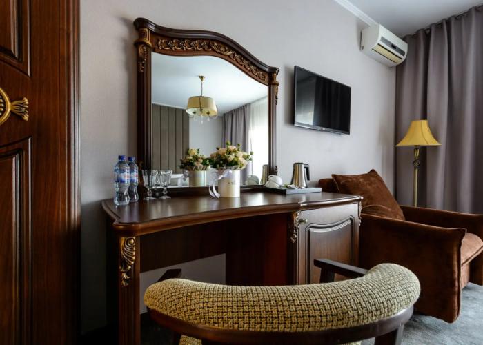 Noi Hotel