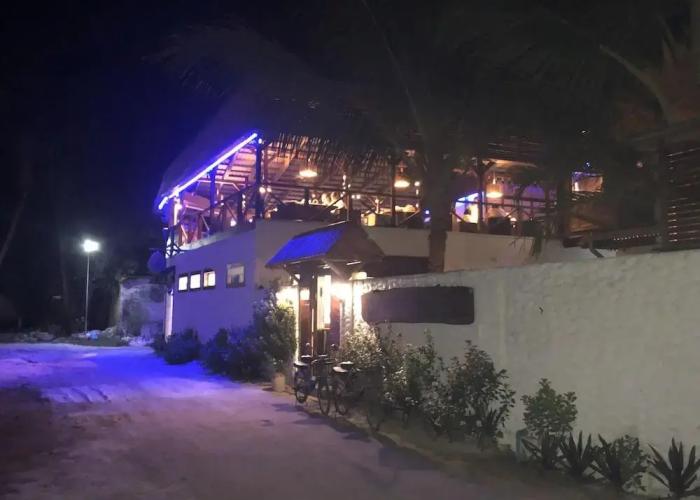 Dive Villa Thoddoo Villa
