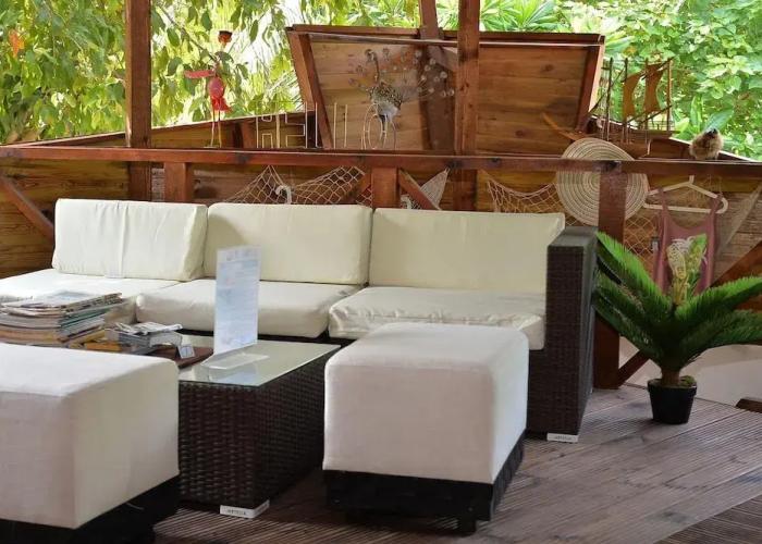 Dive Villa Thoddoo Villa
