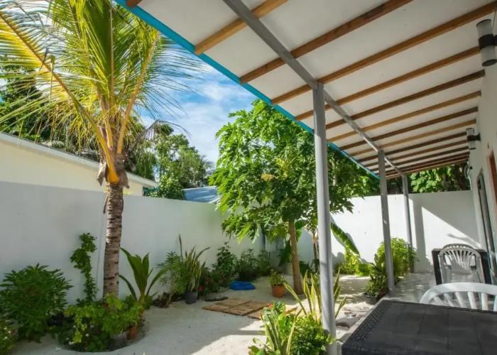 Lagoon Thoddoo Villa