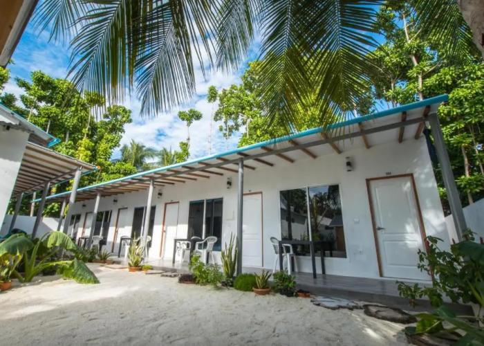 Lagoon Thoddoo Villa