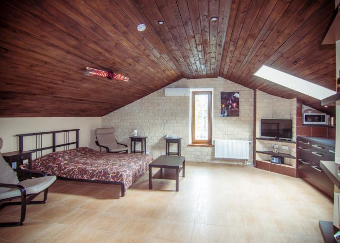 Port Ves'egonsk Hotel