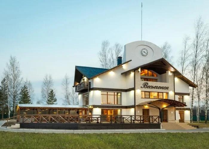 Port Ves'egonsk Hotel