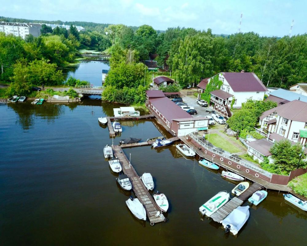 Aleksandrovskij Prichal Hotel