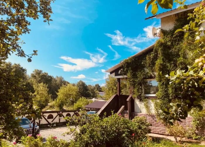 Aleksandrovskij Prichal Hotel