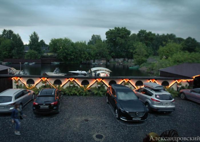 Aleksandrovskij Prichal Hotel