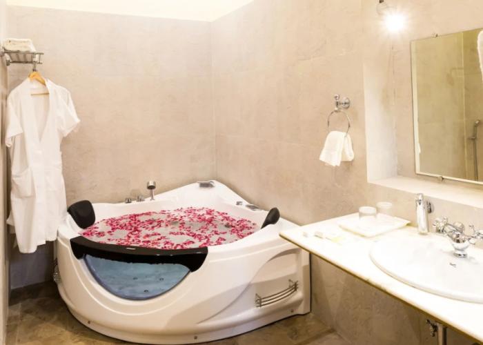 Syna Heritage Hotel