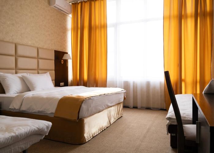 Sariya Hotel