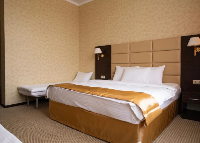 Sariya Hotel