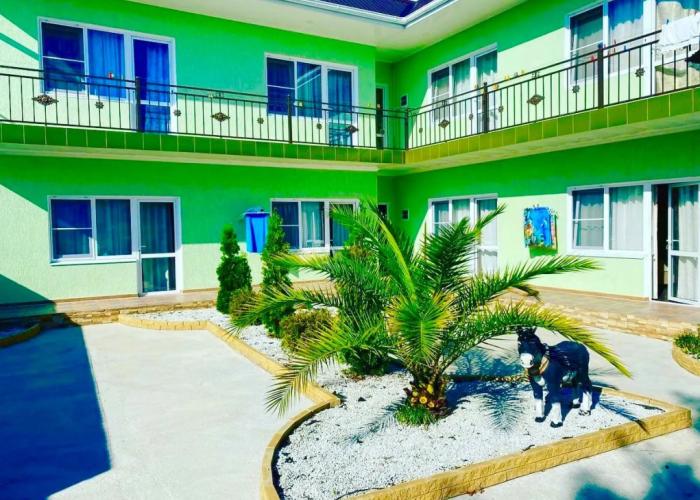 V Tikhoy Gavani Guest house