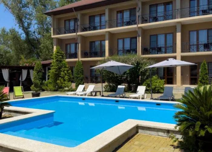 Eco Life Hotel