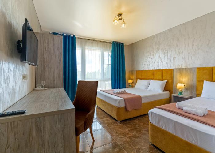 Eco Life Hotel