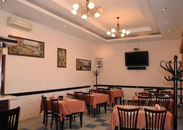 Famp Hotel