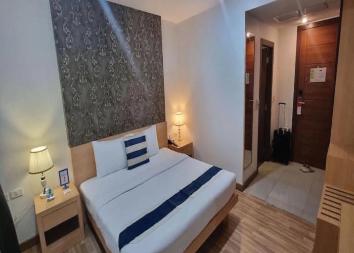 iCheck inn Central Patong