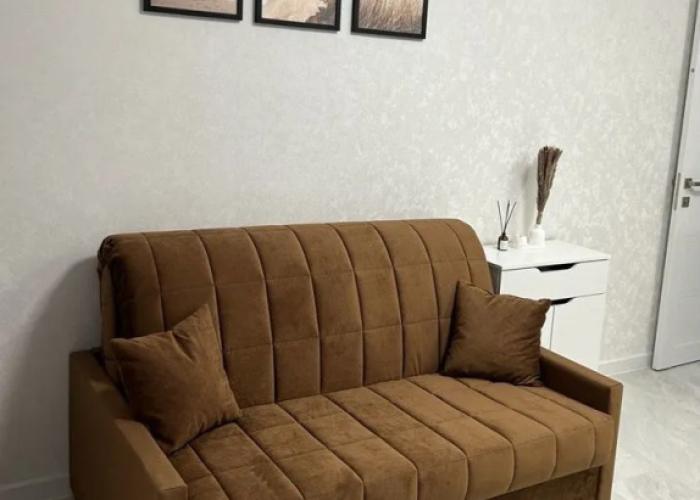 S Dizaynerskim Remontom Flat