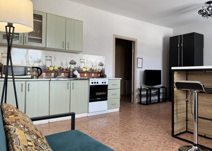 Na Romana Kuzovatkina 18 Flat