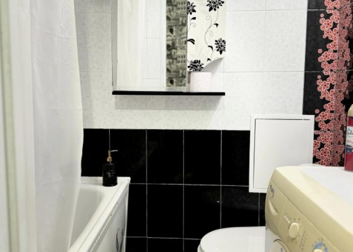 V Tsentre Goroda Ryadom S Zh/d Vokzalom Flat