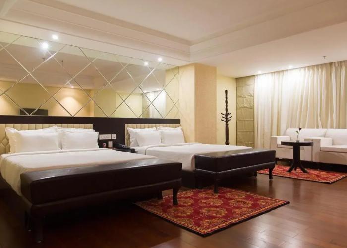 Trinity Grand