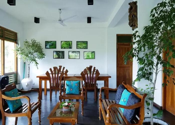 Lakshmis Hotel