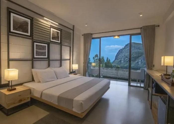 Onrock Hotel