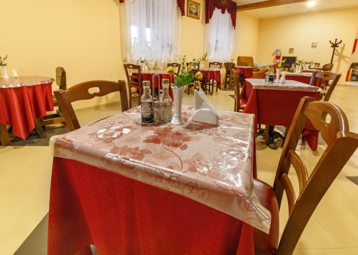 Hotel Burzhuj